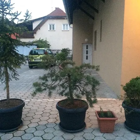 Janja Apartmán *